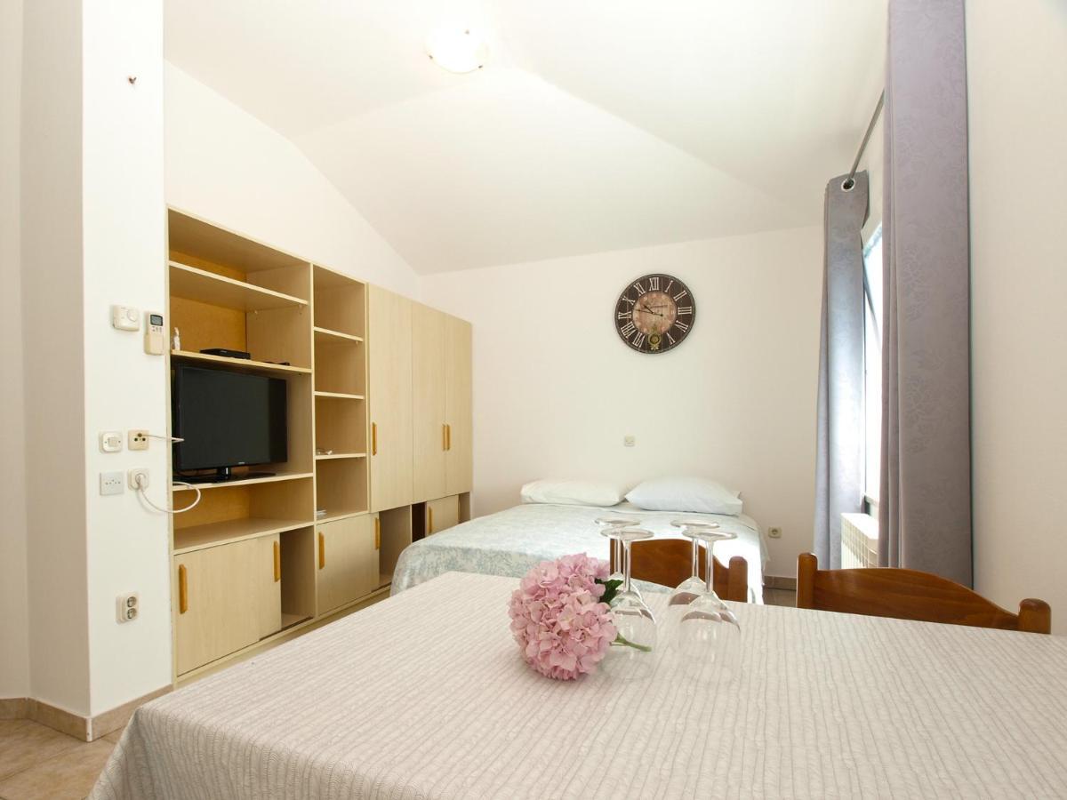 Apartments Biskupije 810 Medulin Zewnętrze zdjęcie